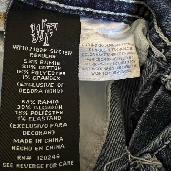 Wallflower Blue cuffed capris Jeans - Picture 4 of 6